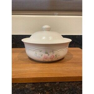 Pfaltzgraff  Tea Rose  2 Quart Casserole w/Lid